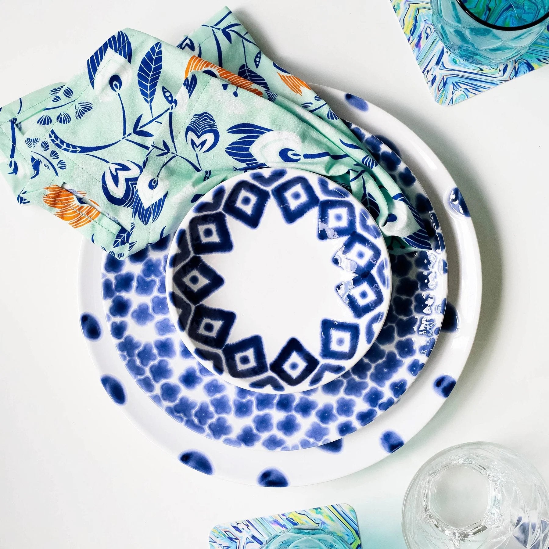 An image of Viva By Vietri Santorini Dot Dinner Plate