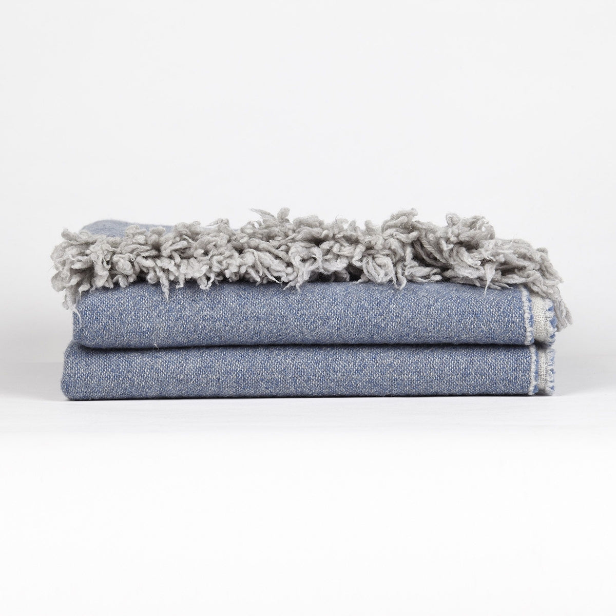 GH250781_Marzotto_Lab_Dioniso_merinos_extrafine_double_face_throw_Denim_2.jpeg