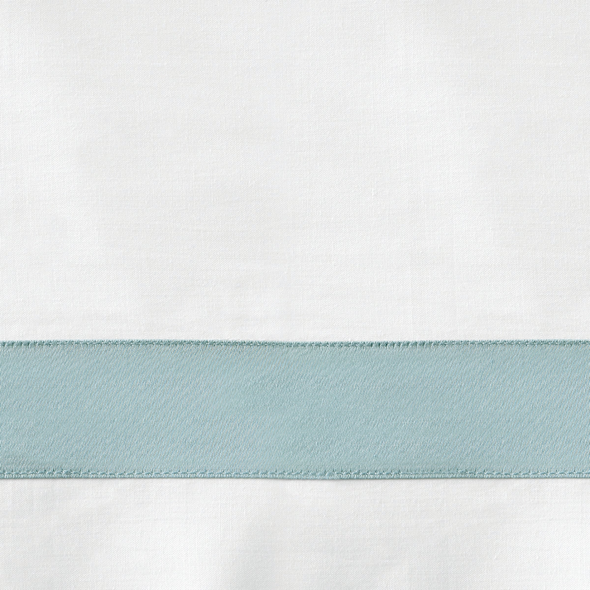 An image of Sferra Estate Pillowcase Pair