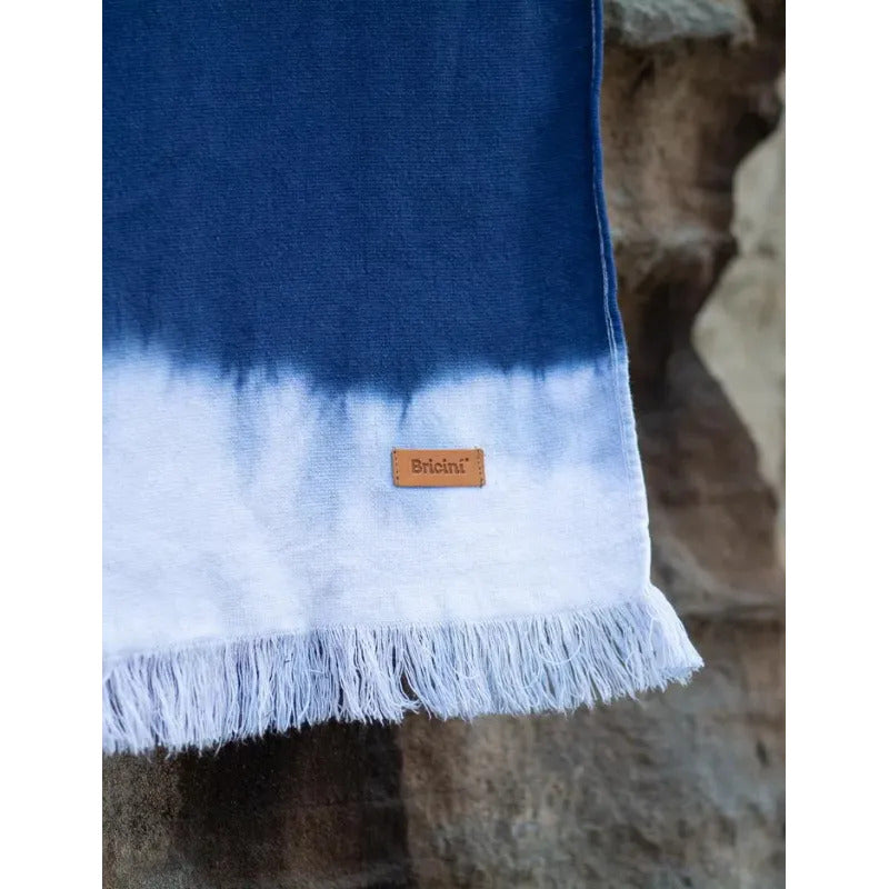 An image of Graccioza Bricini Fancy Beach Towel - 33" x 69" - Oxford