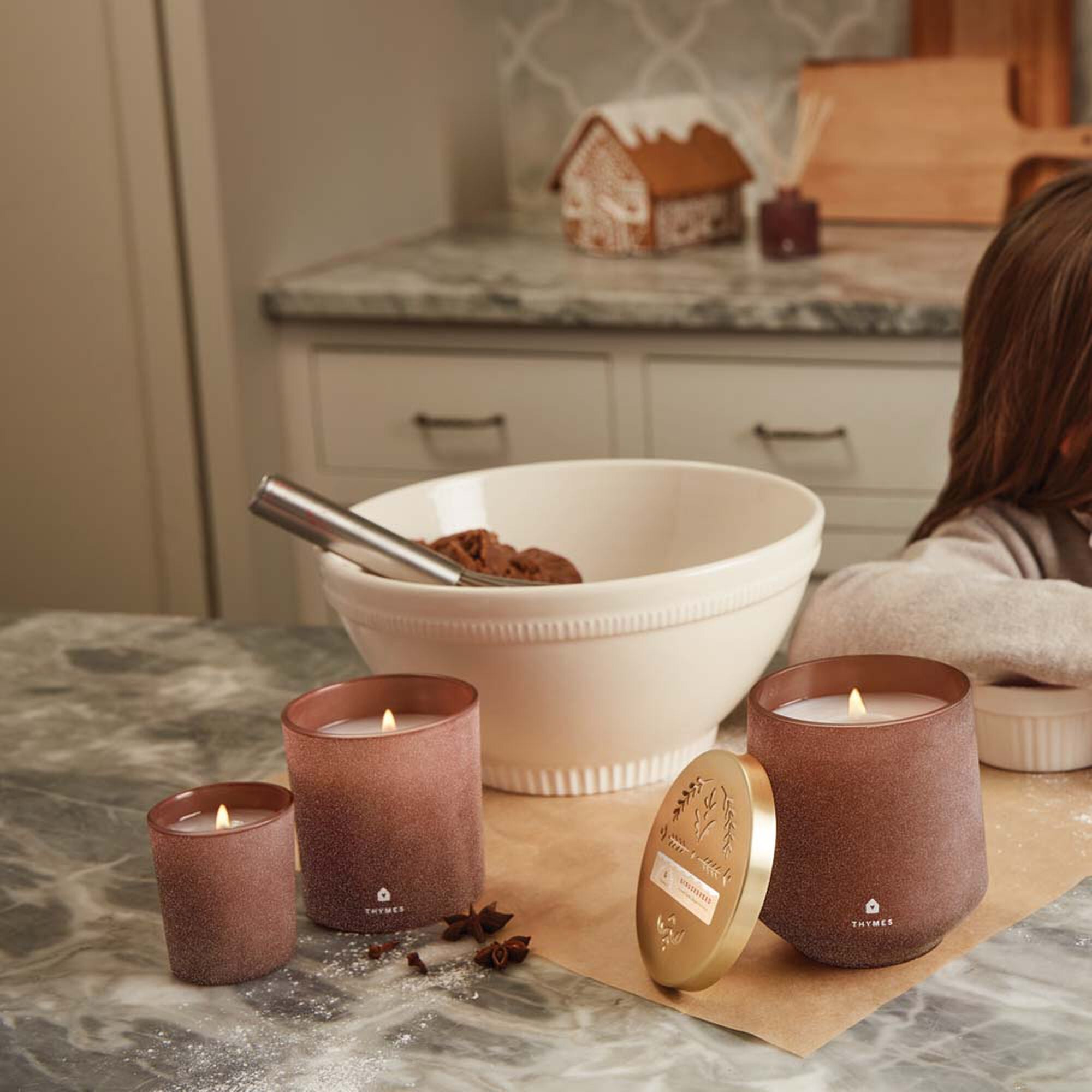 Thymes Gingerbread Medium Candle 7 oz