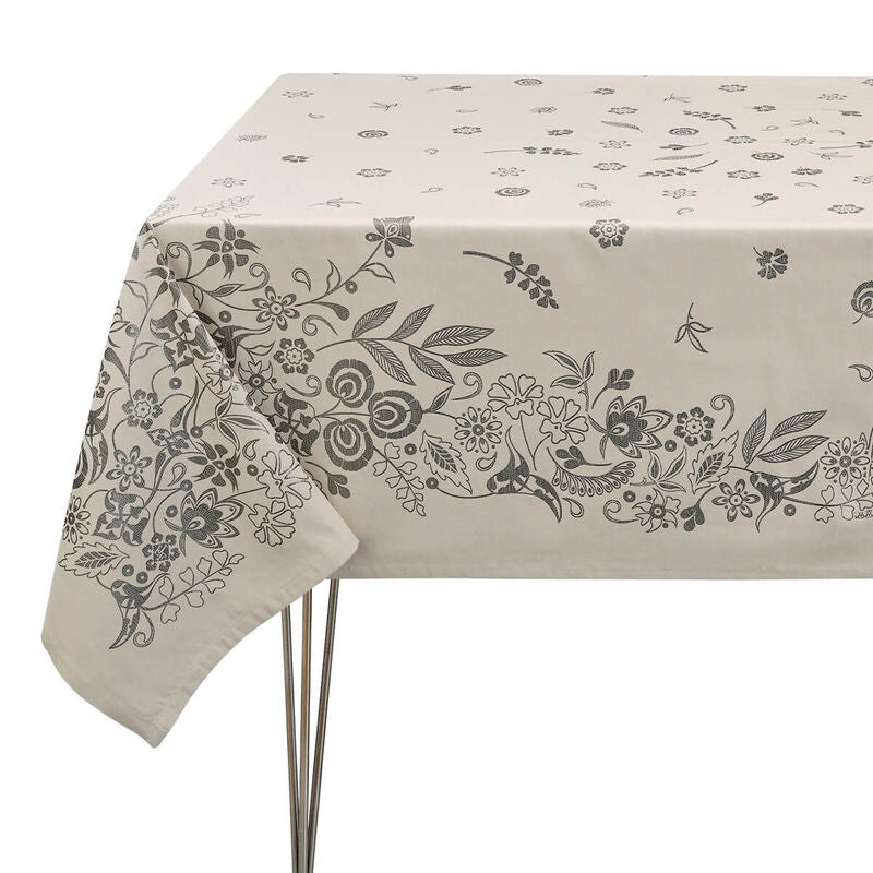 An image of Le Jacquard Francais Haute Couture Tablecloth with Metallic Accents