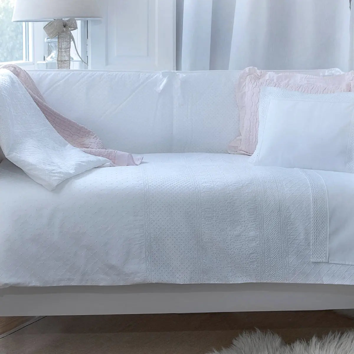 Bovi Unique Coverlet White