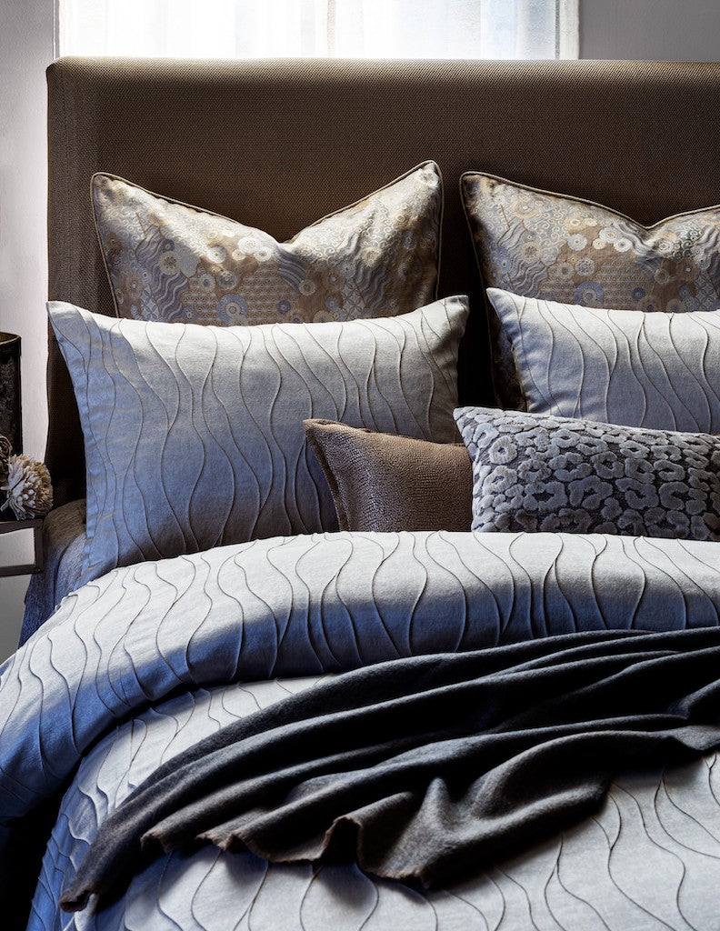 An image of Fino Lino Parisian Duvet - Queen