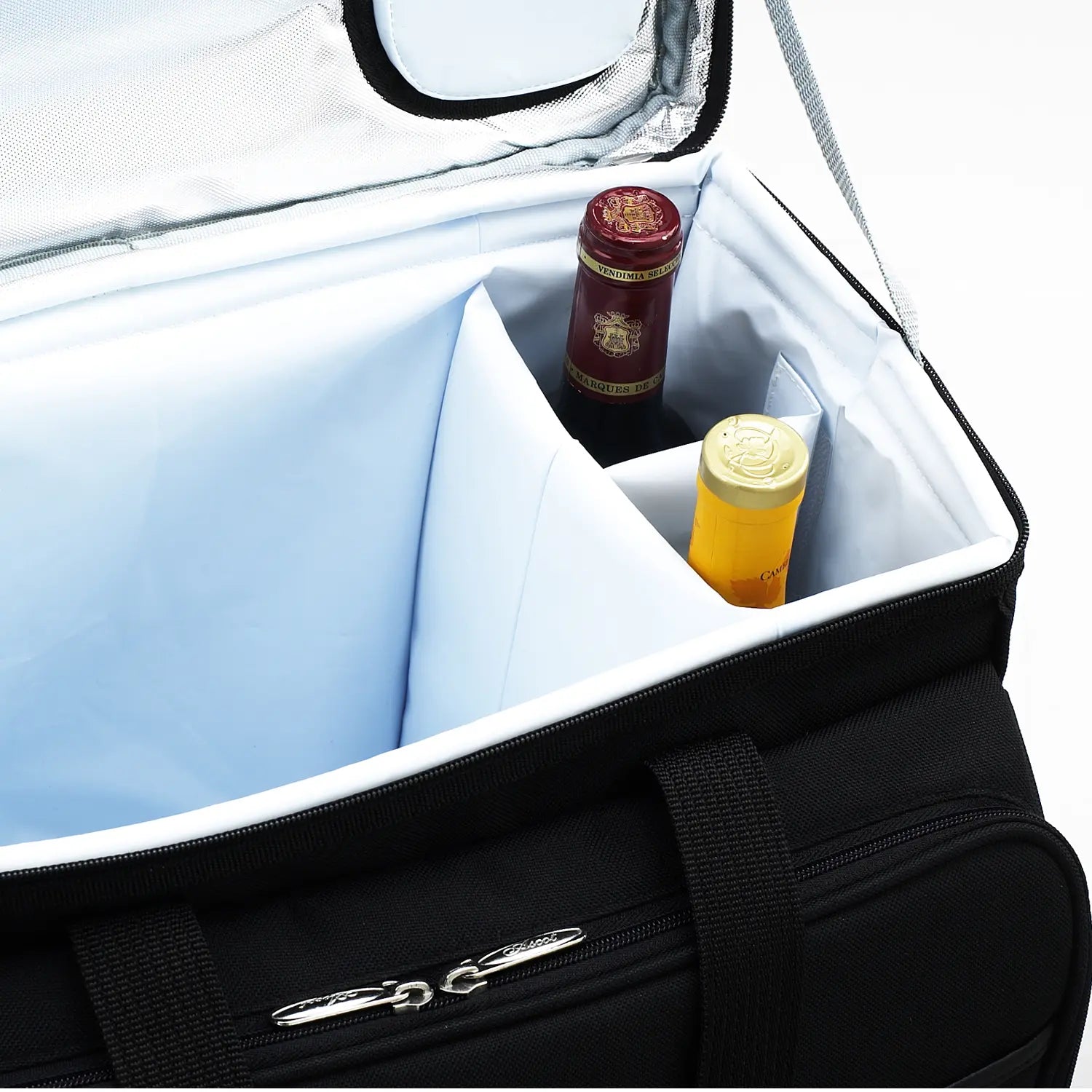 An image of Picnic at Ascot Deluxe Picnic Cooler for Four on Wheels