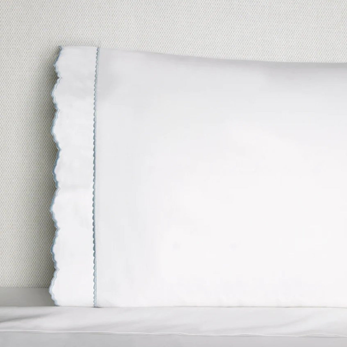 An image of Sferra Pettine Pillowcase Pair