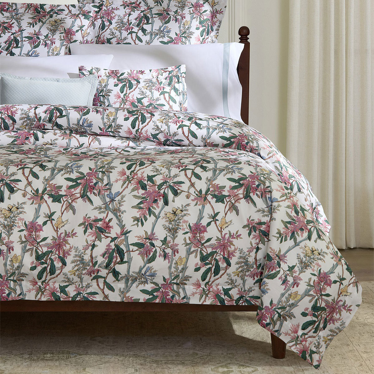 An image of Sferra Ramaglia Blush Shams