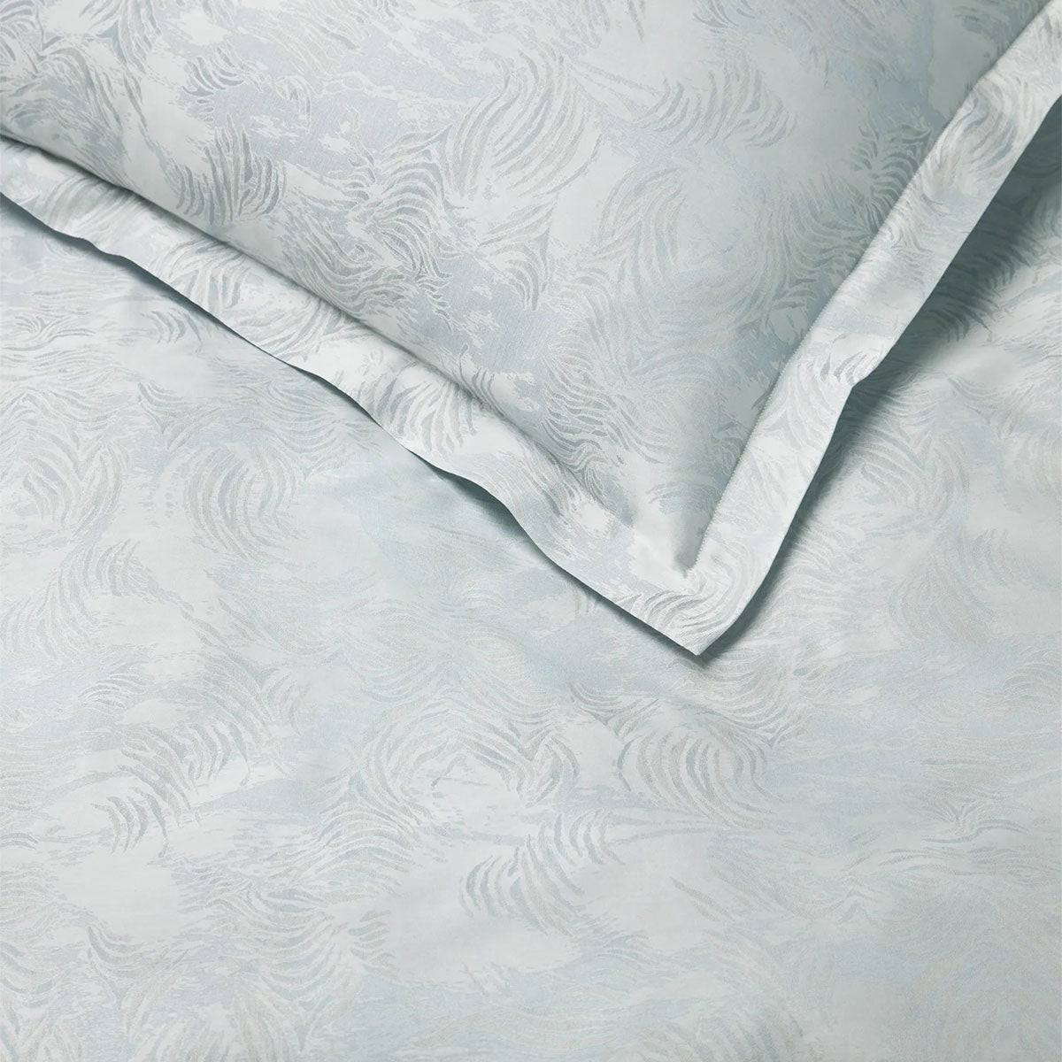 An image of Sferra Riflesso Lunar Duvet Cover