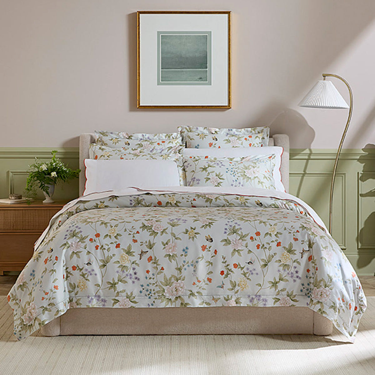 An image of Sferra Luoyang Garden Duvet Cover