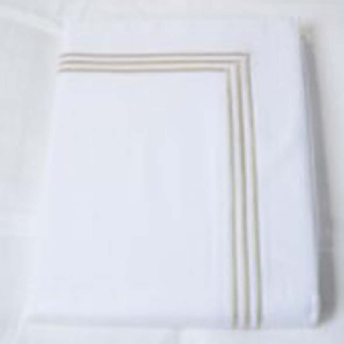 An image of Gracious Home 3-Line Embroidered Duvet Cover