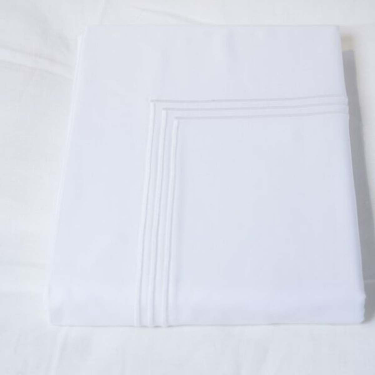 An image of Gracious Home 3-Line Embroidered Duvet Cover