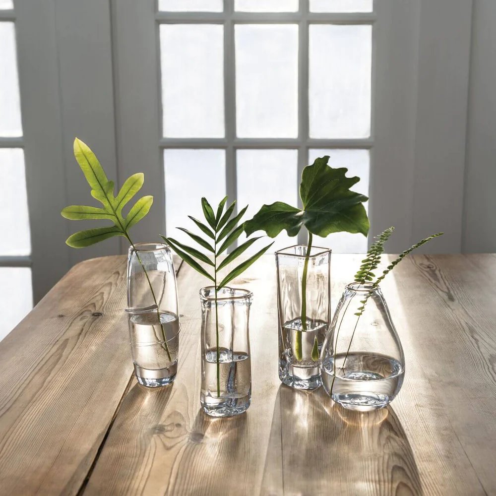 GH5507_Simon_Pearce_Highgate_Heart_Bud_Vase_2.jpeg