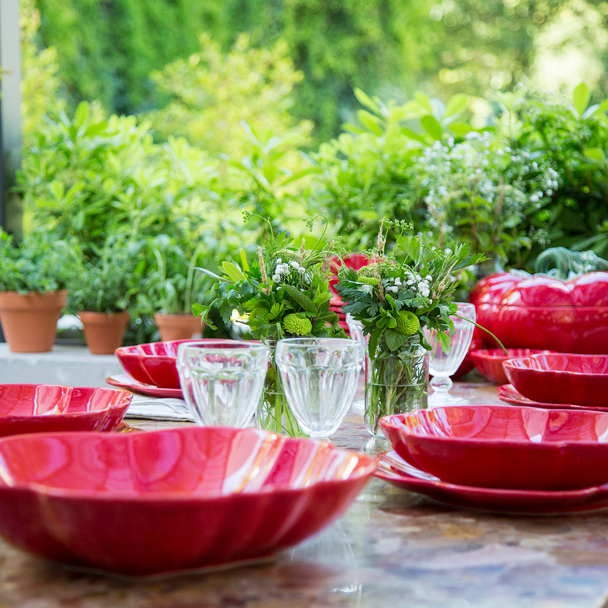 An image of Bordallo Pinheiro Tomato Pasta Bowl