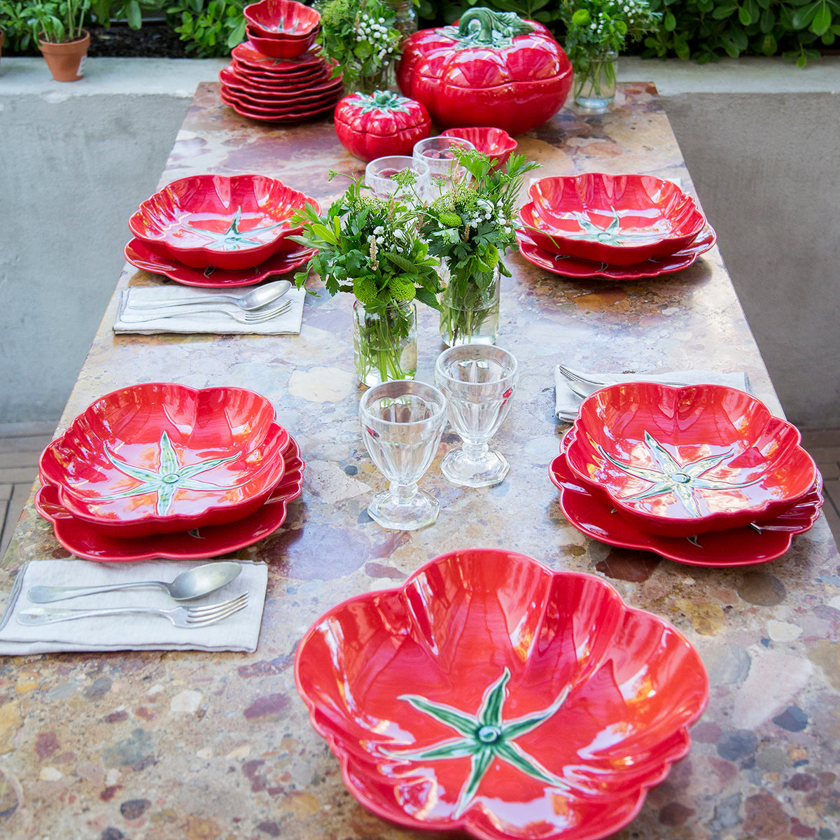 An image of Bordallo Pinheiro Tomato Pasta Bowl