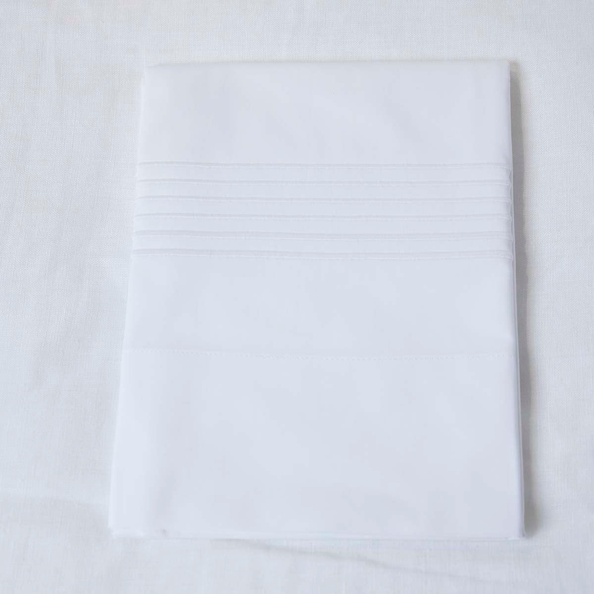 An image of Gracious Home 6-Line Embroidered Flat Sheet