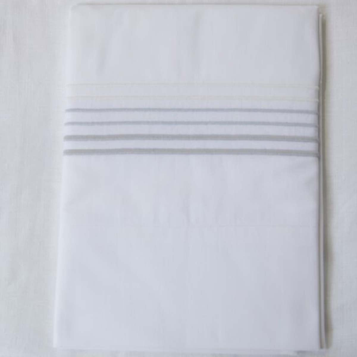 An image of Gracious Home 6-Line Embroidered Flat Sheet