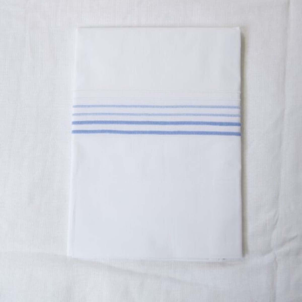 An image of Gracious Home 6-Line Embroidered Flat Sheet