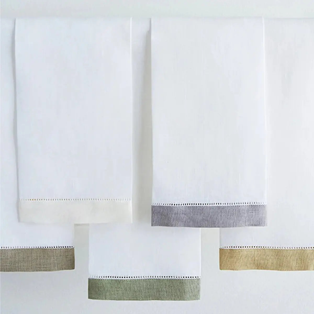 An image of Sferra Filo Guest Towel Pair