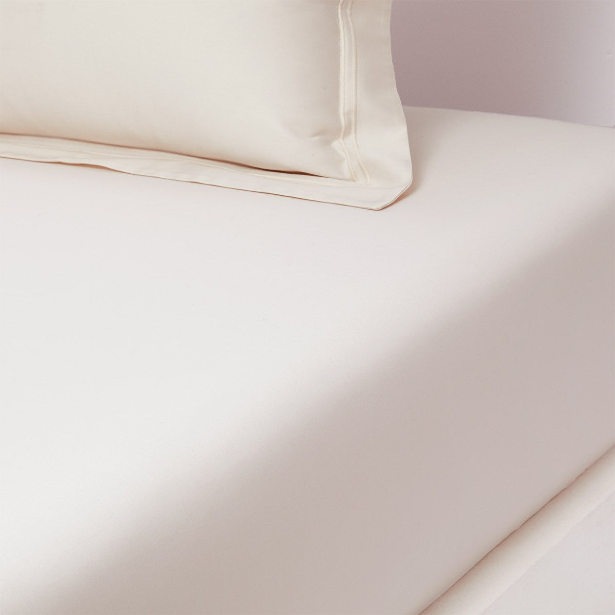 Yves Delorme Triomphe Fitted Sheet