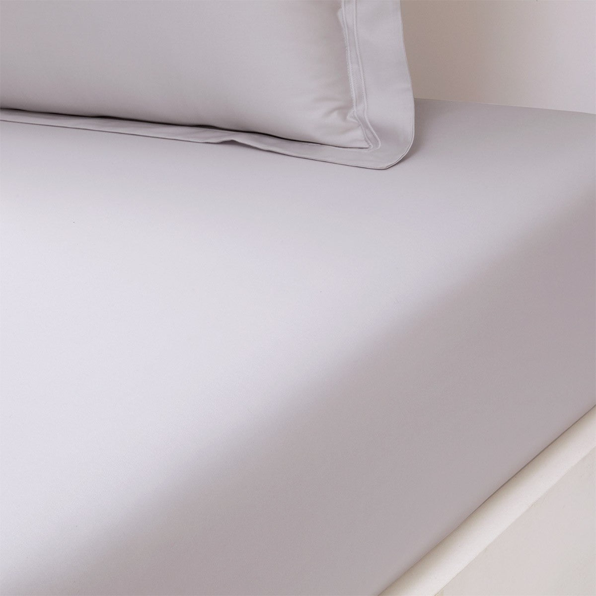 Yves Delorme Triomphe Fitted Sheet