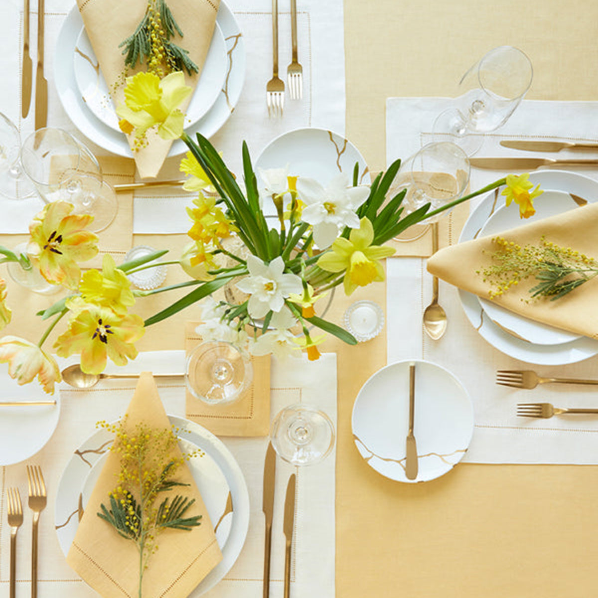 An image of Sferra Festival Tablecloth