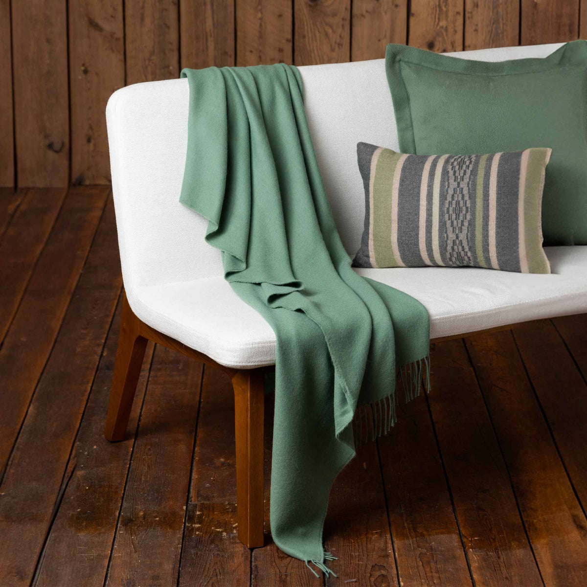 An image of Alicia Adams Classic 100% Alpaca Throw