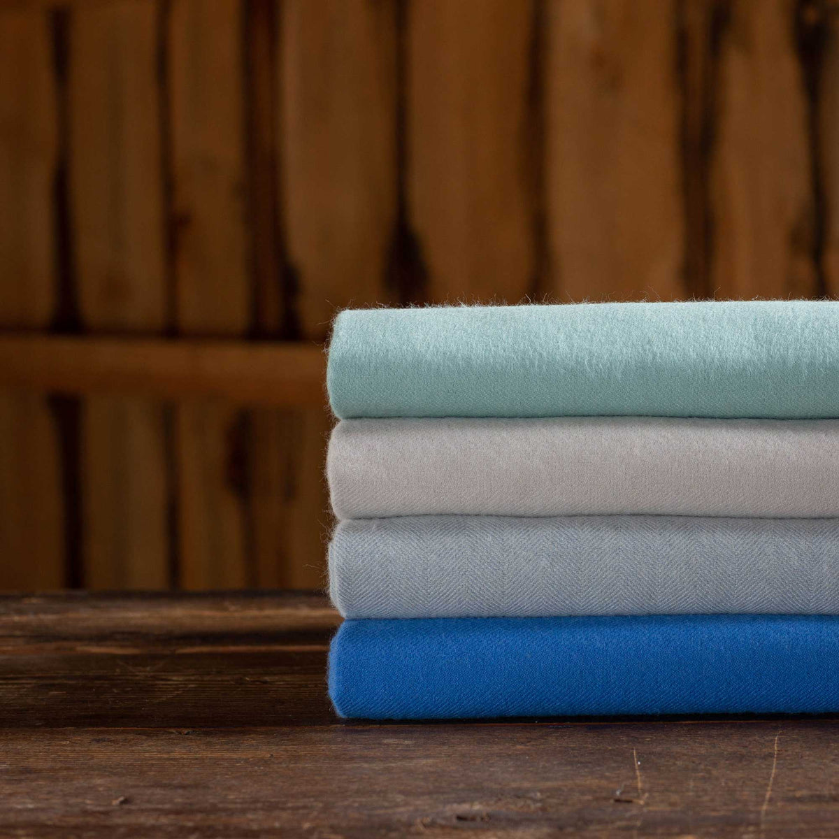 An image of Alicia Adams Classic 100% Alpaca Throw