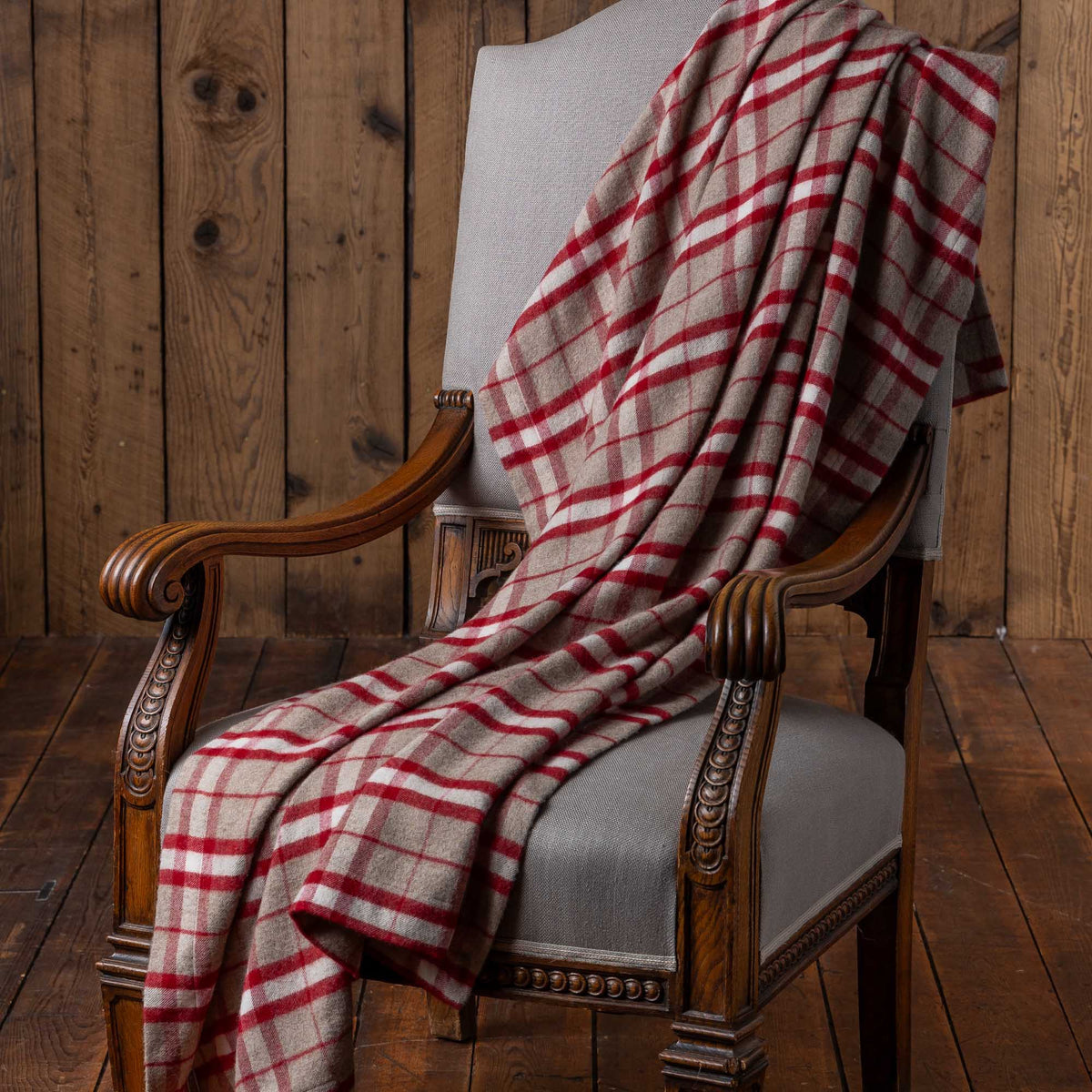 An image of Alicia Adams Aberdeen 100% Alpaca Throw