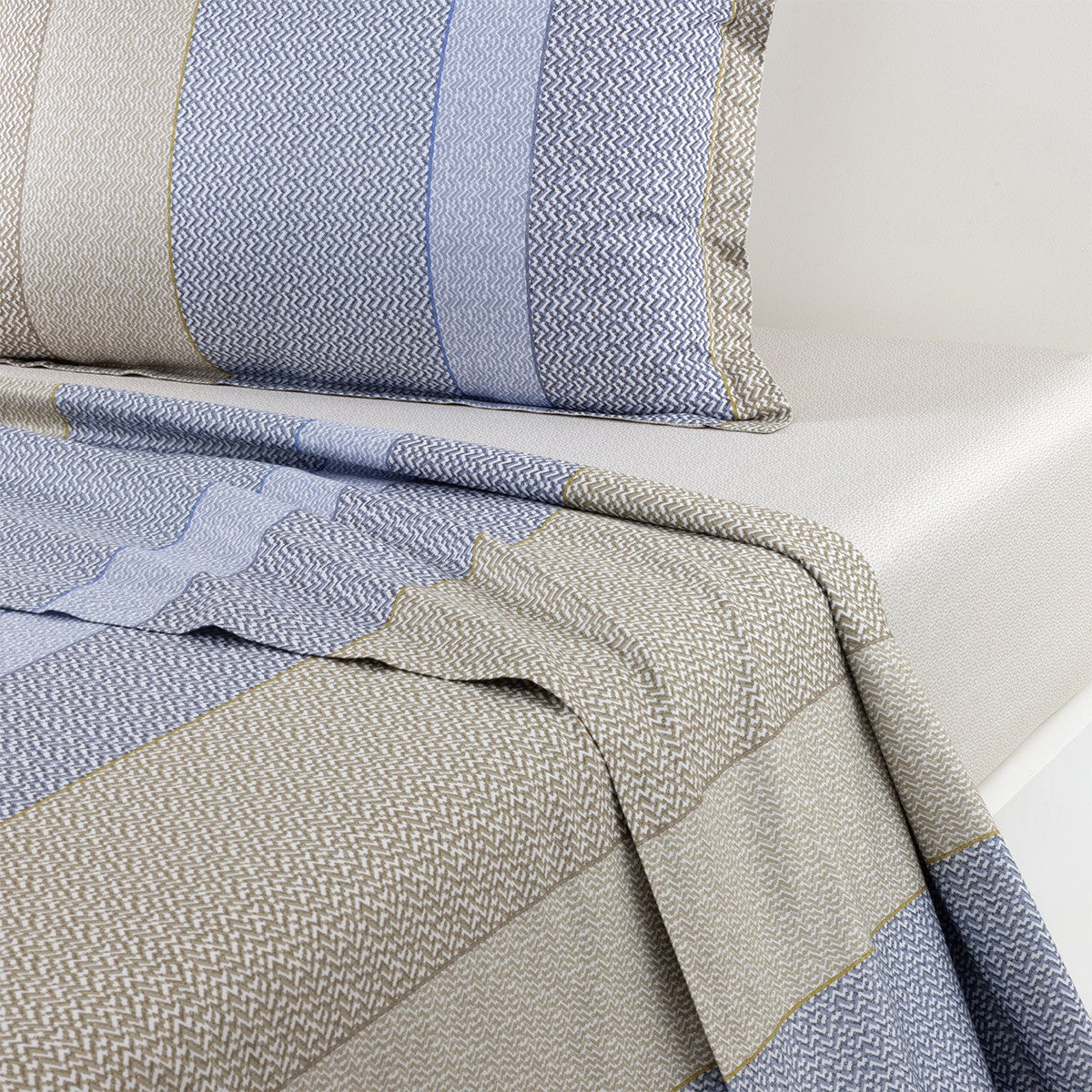 An image of Yves Delorme/Boss Alvorada Flat Sheet