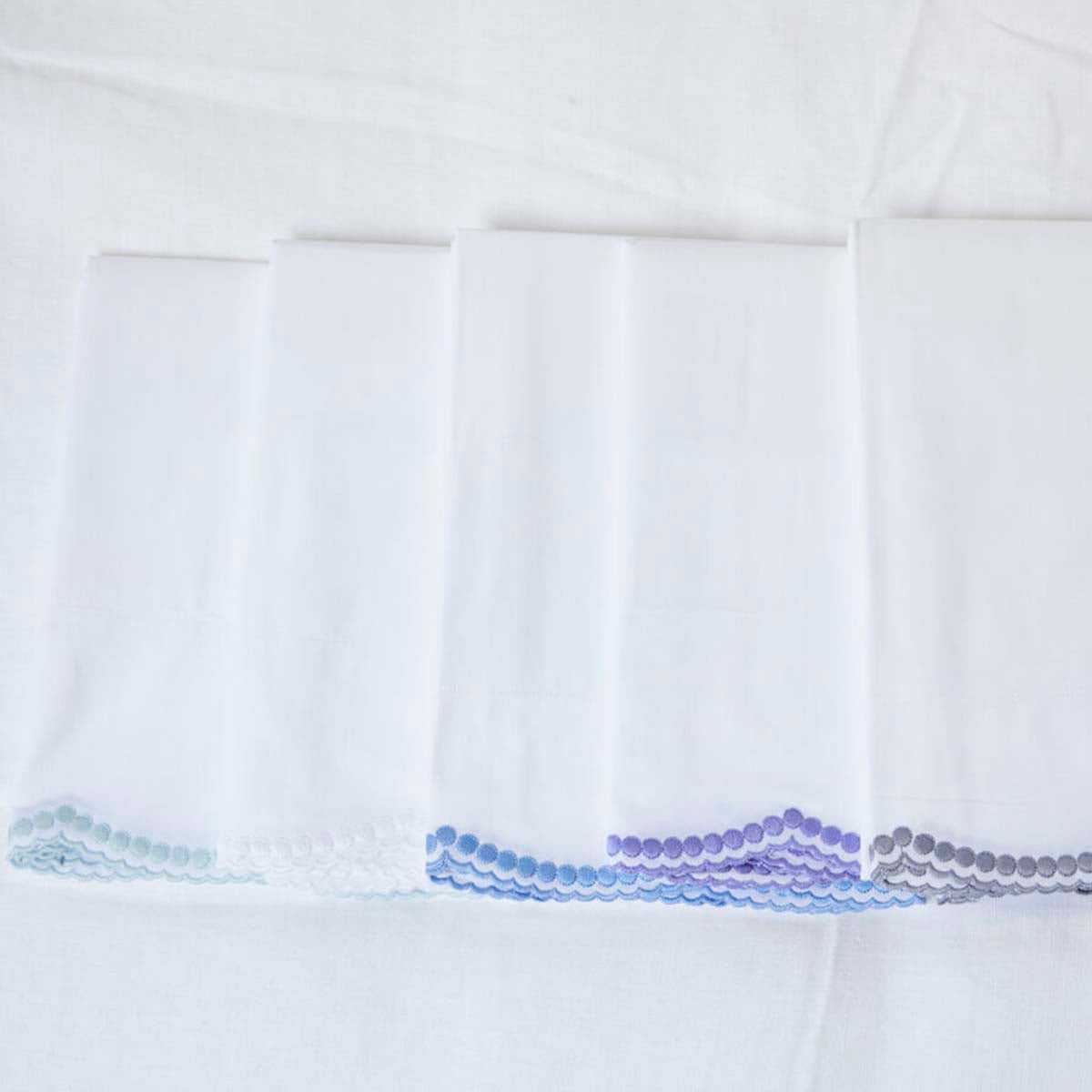 An image of Gracious Home Amanda Flat Sheet