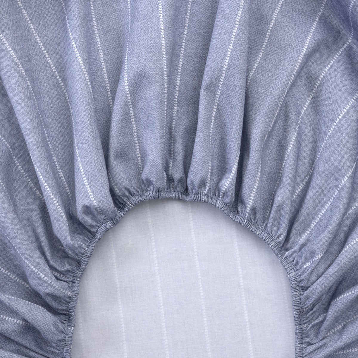 An image of Yves Delorme/Boss  Azure Mist Fitted Sheet
