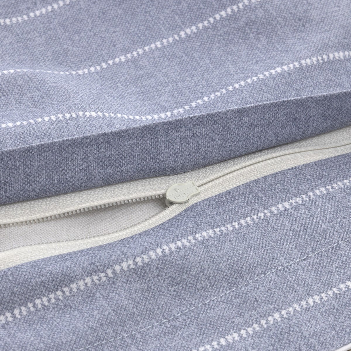 An image of Yves Delorme/Boss  Azure Mist Sham