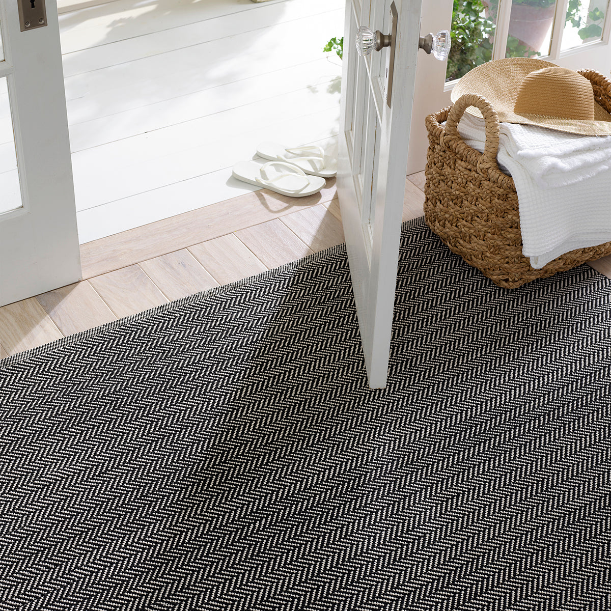GHDAHERRUG_Dash__Albert_Herringbone_IndoorOutdoor_Rug_3.jpeg