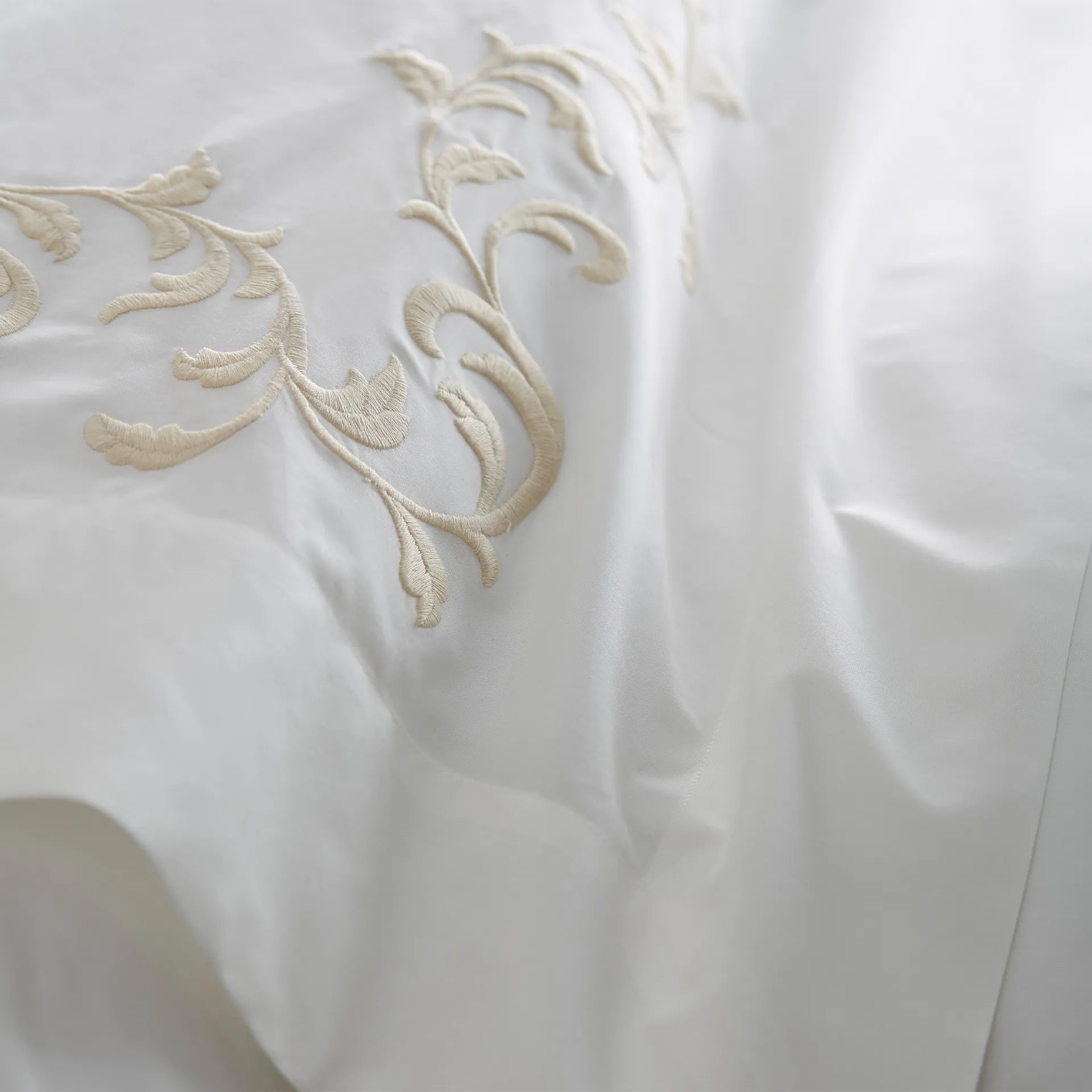 Scandia Home San Remo Embroidered Percale Flat Sheet