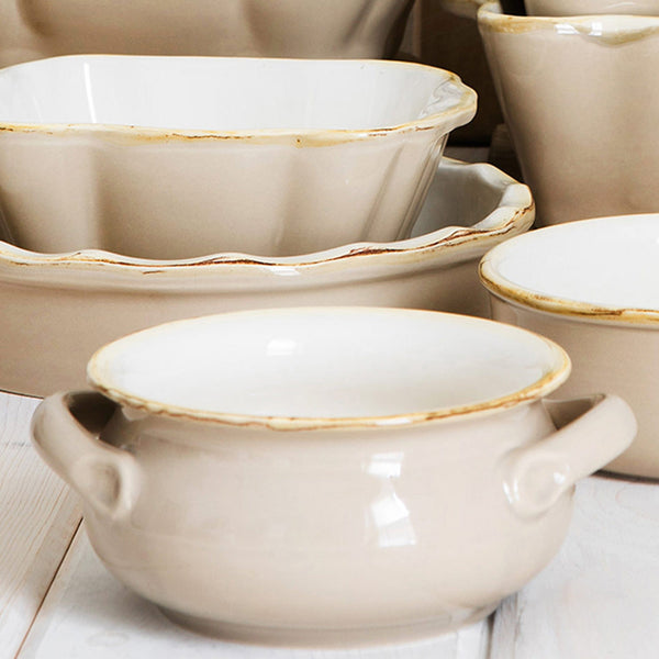 An image of Vietri Italian Bakers Round Baker