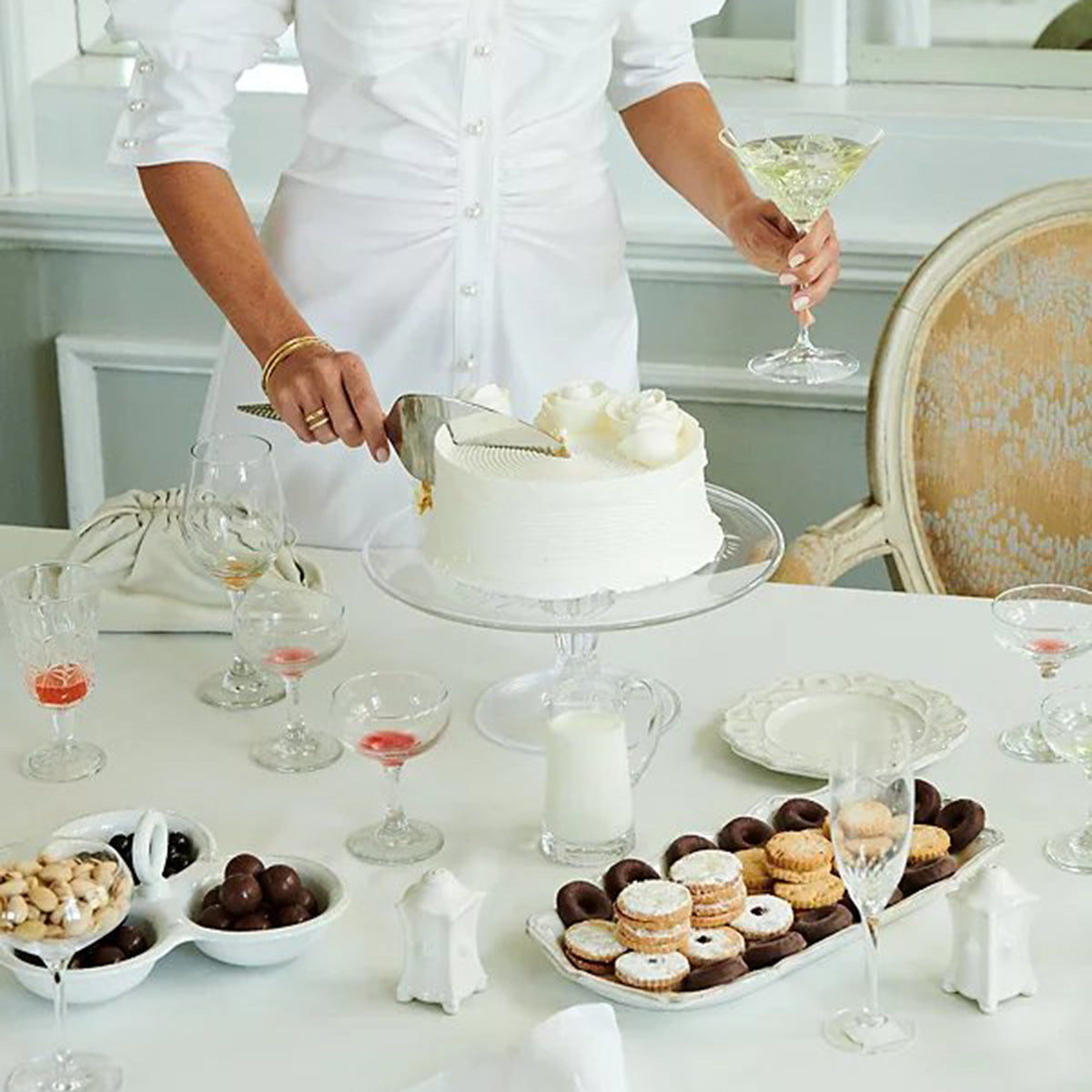 An image of Juliska Berry & Thread Whitewash Triple Bowl Server