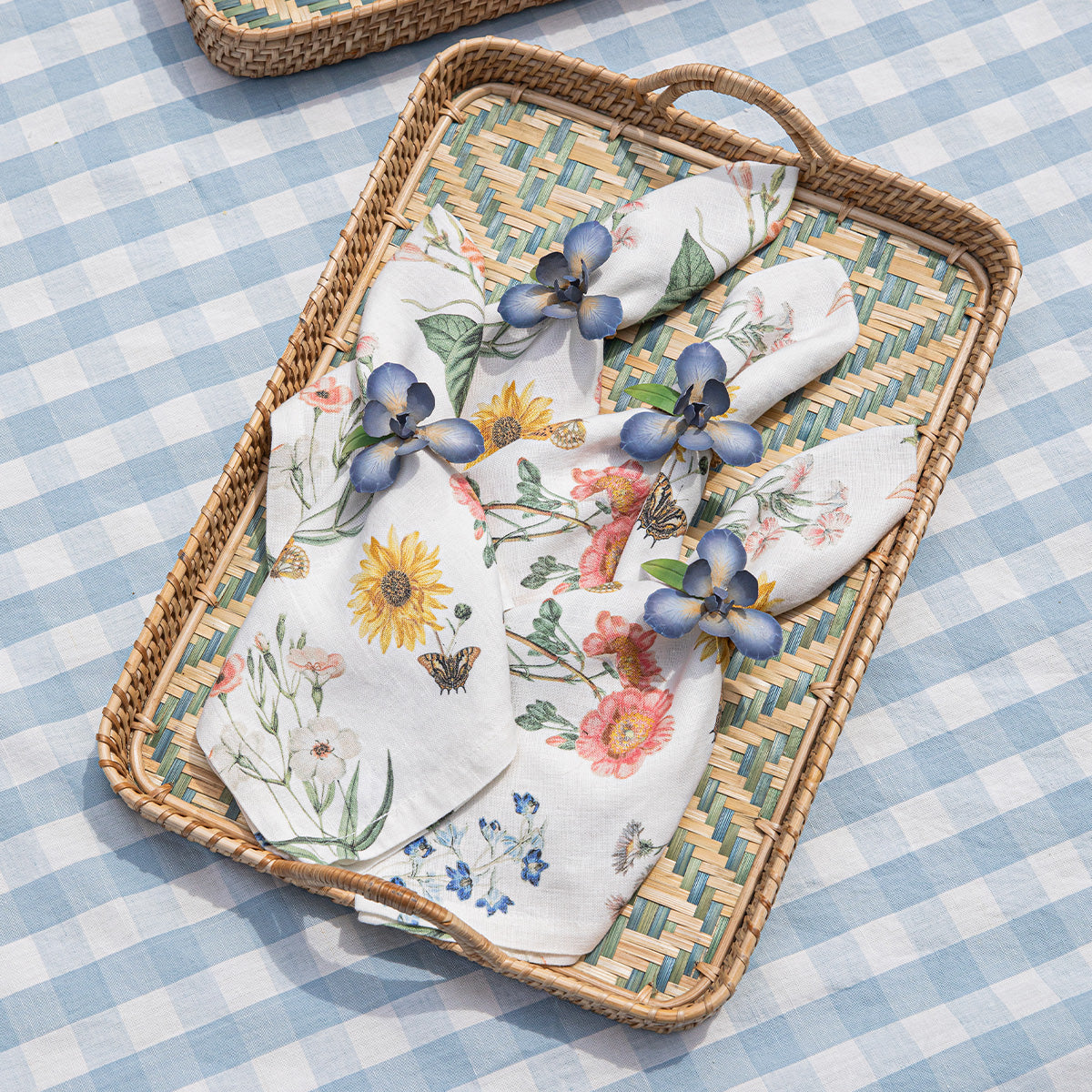 An image of Juliska Floral Garden Napkins Set of 4 - Multi