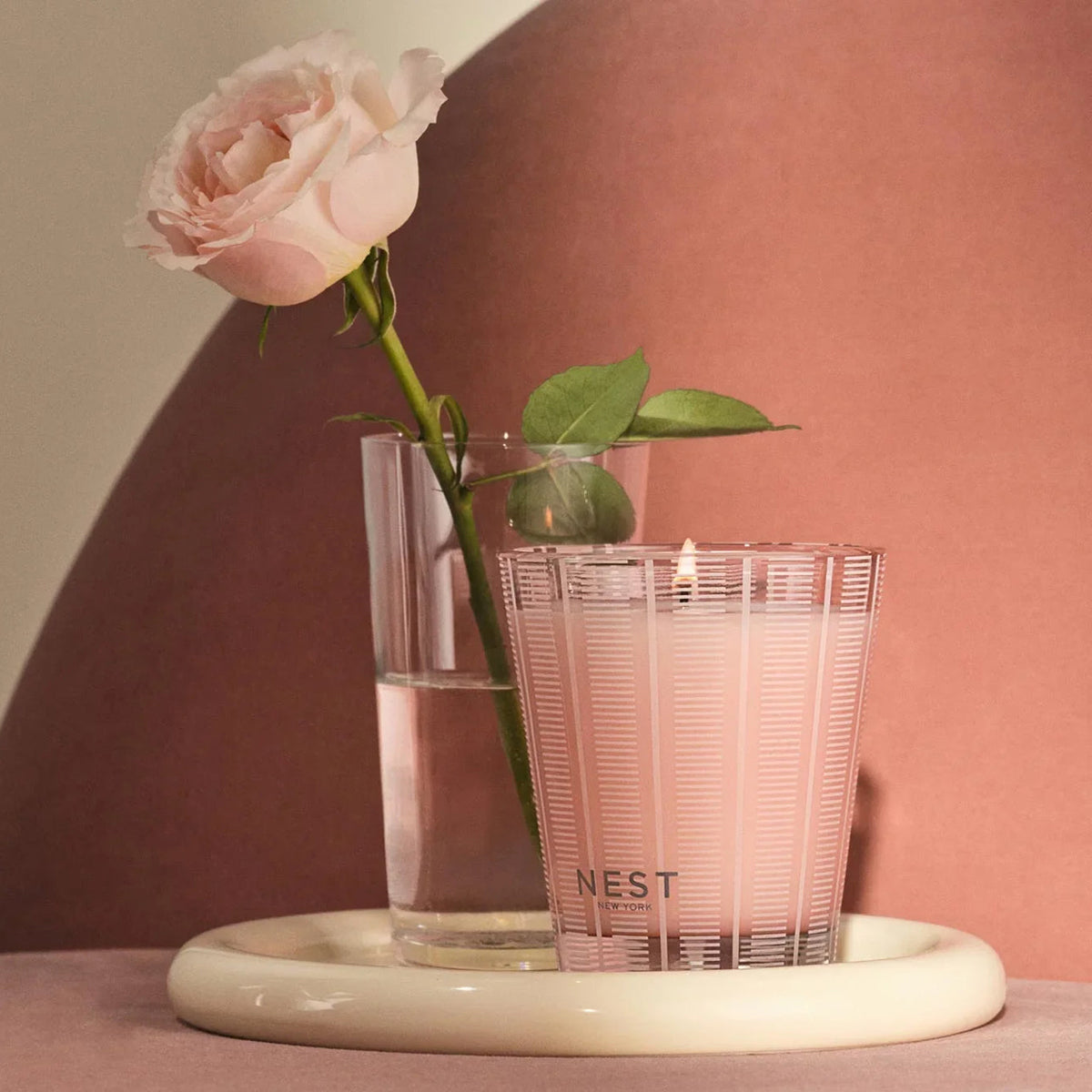 An image of Nest Fragrances Himalayan Salt & Rosewater Classic Candle 8.1 oz