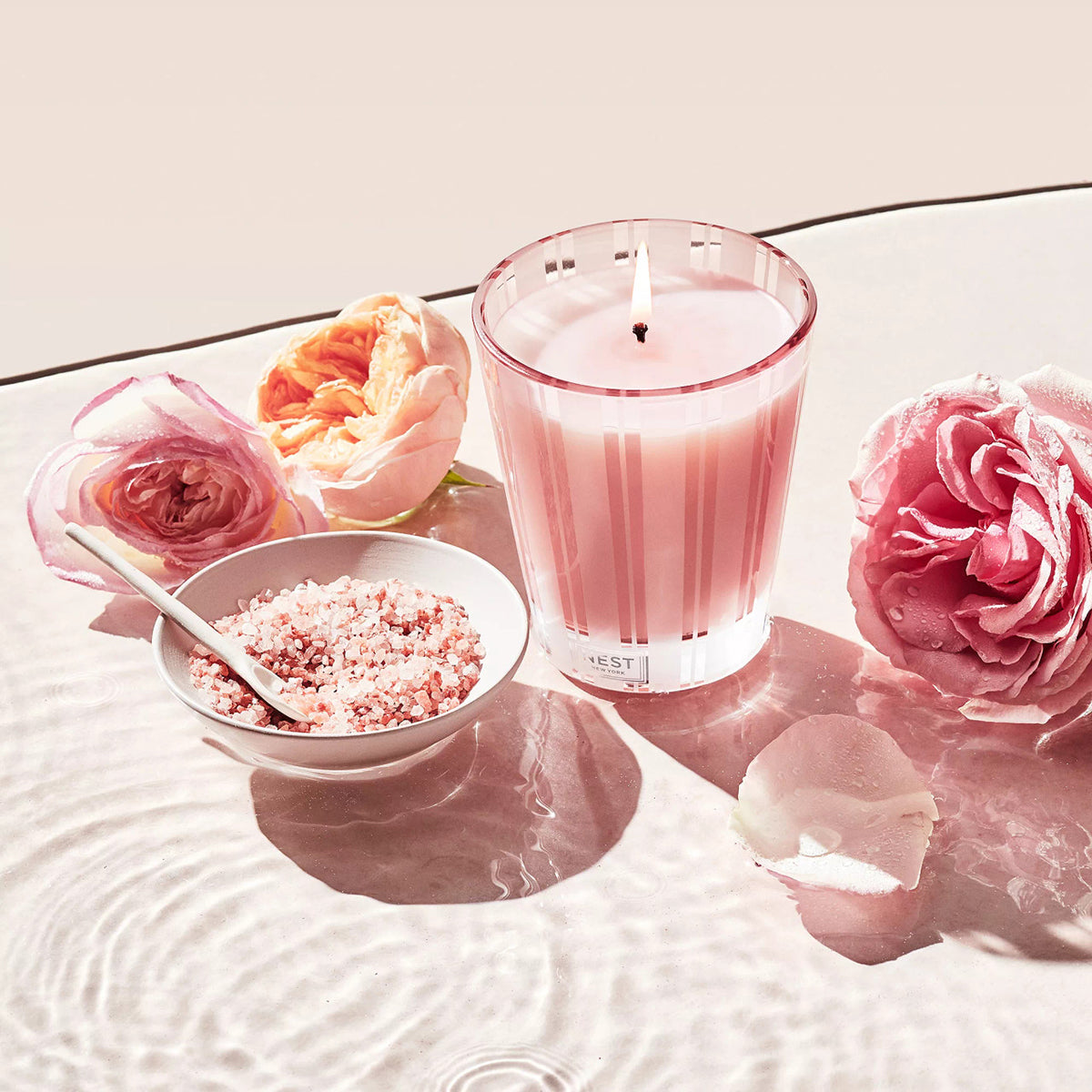 An image of Nest Fragrances Himalayan Salt & Rosewater Classic Candle 8.1 oz