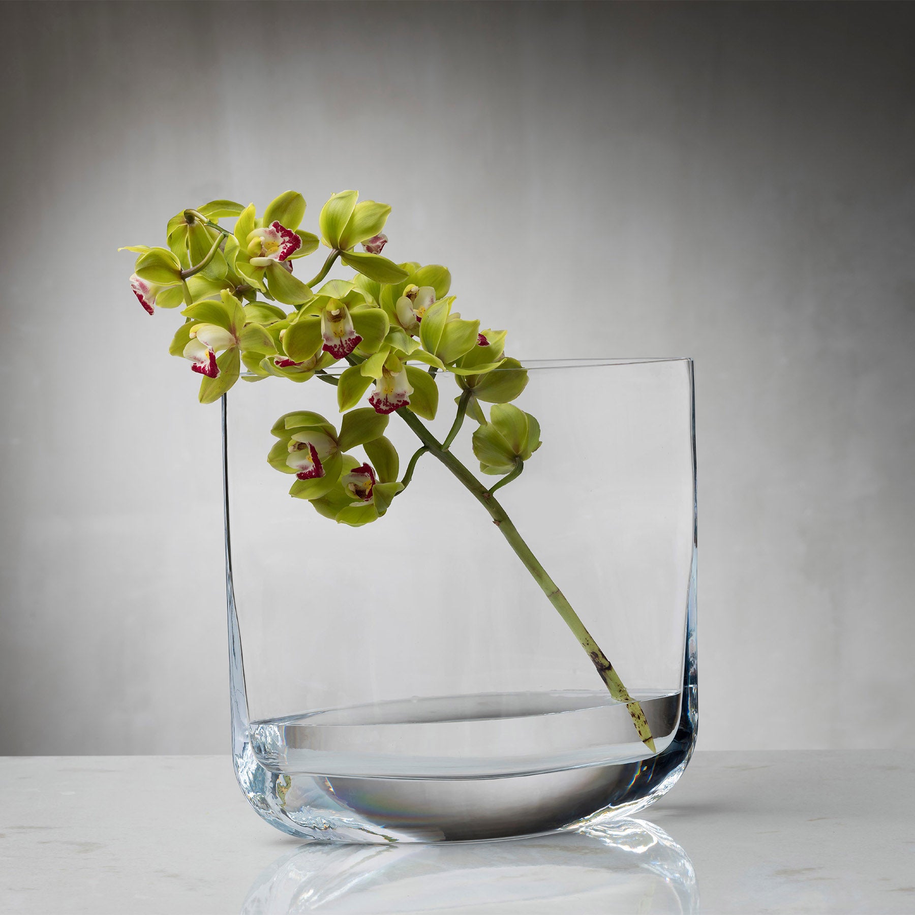Nude Blade Vase Regular