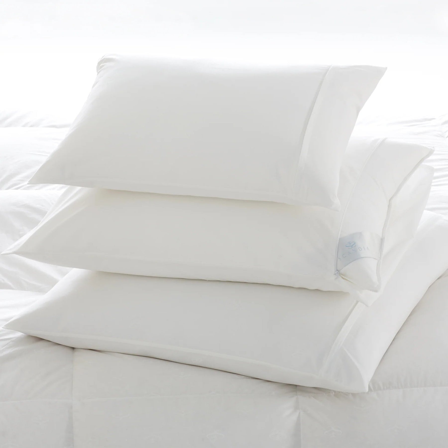 An image of Scandia Home Luxury Percale Featherbed Protector