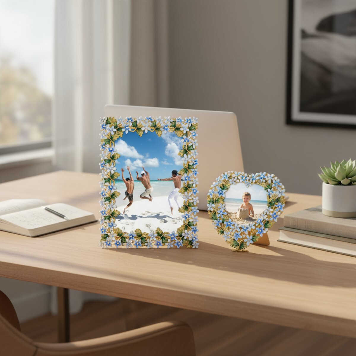 An image of Olivia Riegel Daphne Picture Frame