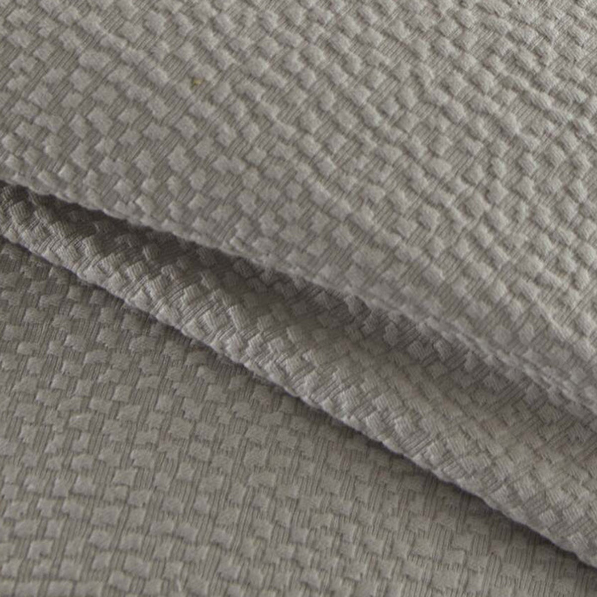 An image of Peacock Alley Montauk Matelasse Coverlet