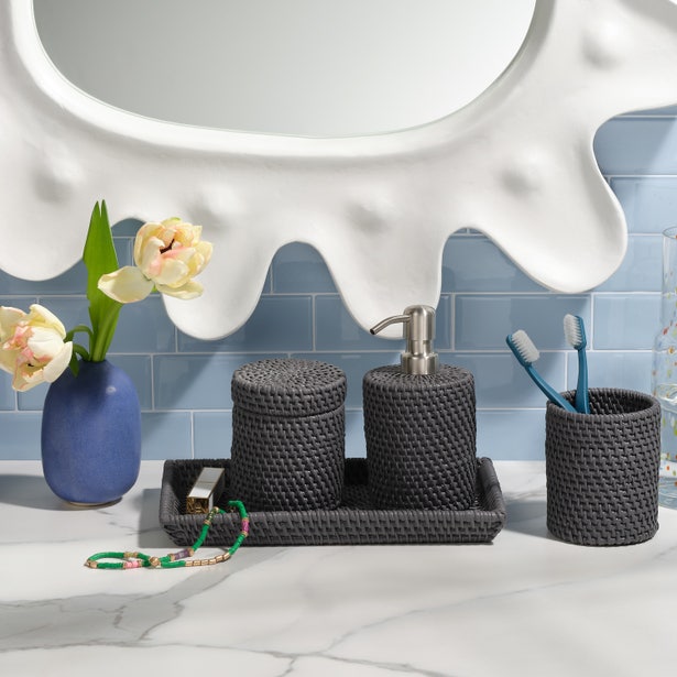 An image of Pigeon and Poodle Dalton Brush Holder
