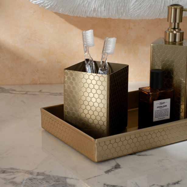 An image of Pigeon and Poodle Temara Brush Holder