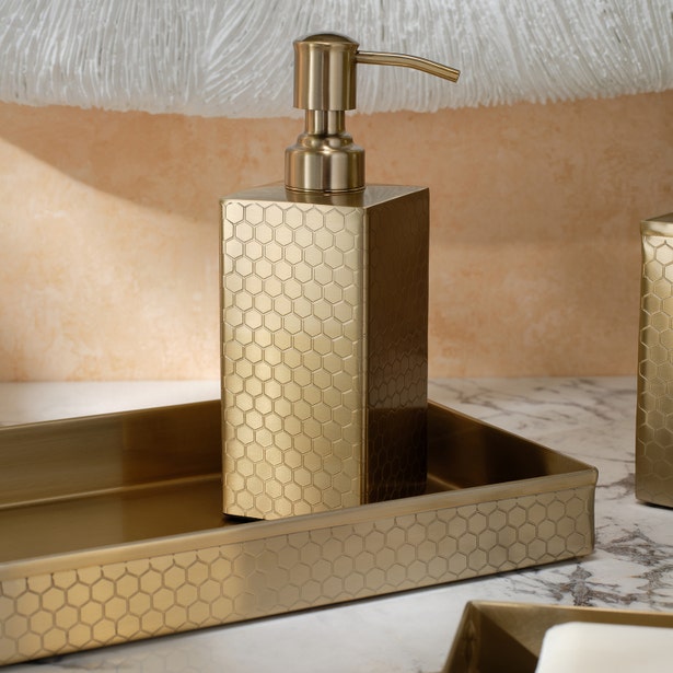 An image of Pigeon and Poodle Temara Soap Pump