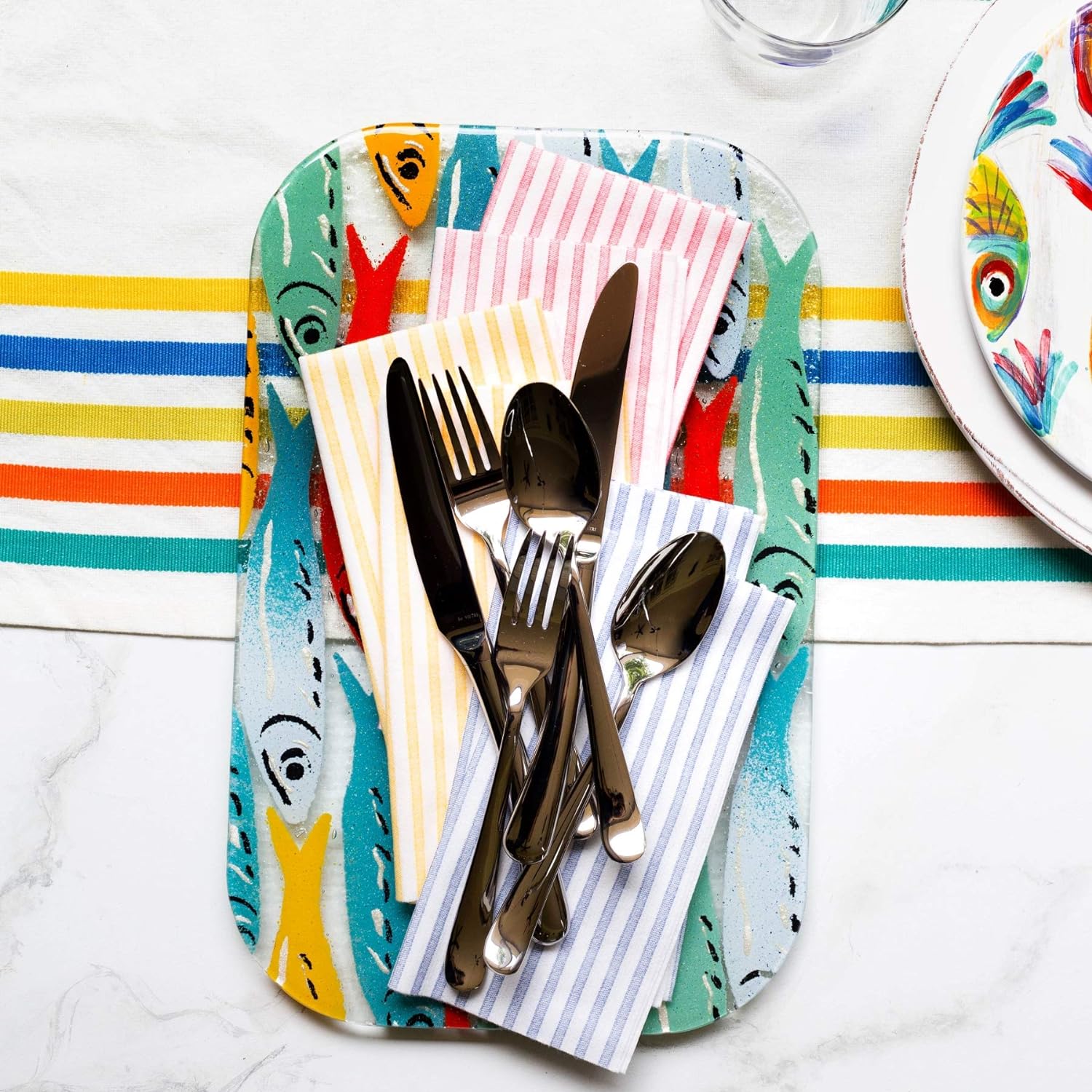 GHPSE00110_Vietri_Pesci_Colorati_Cutting_Board_2.jpeg