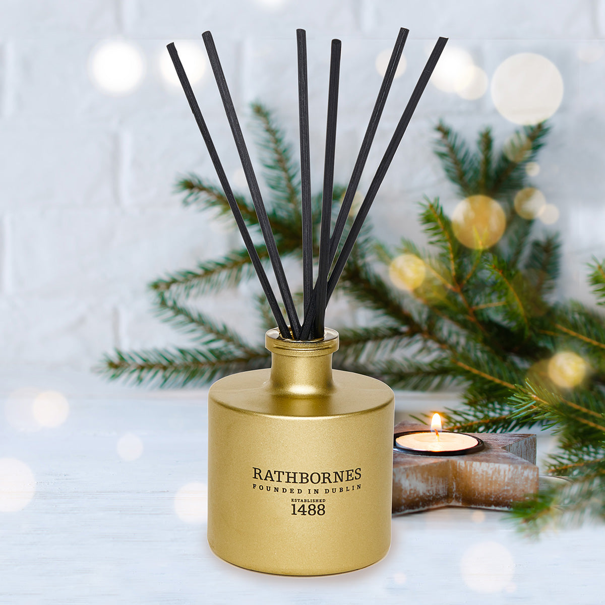 An image of John Rathbornes Dublin Christmas Reed Diffuser 6.7 fl oz