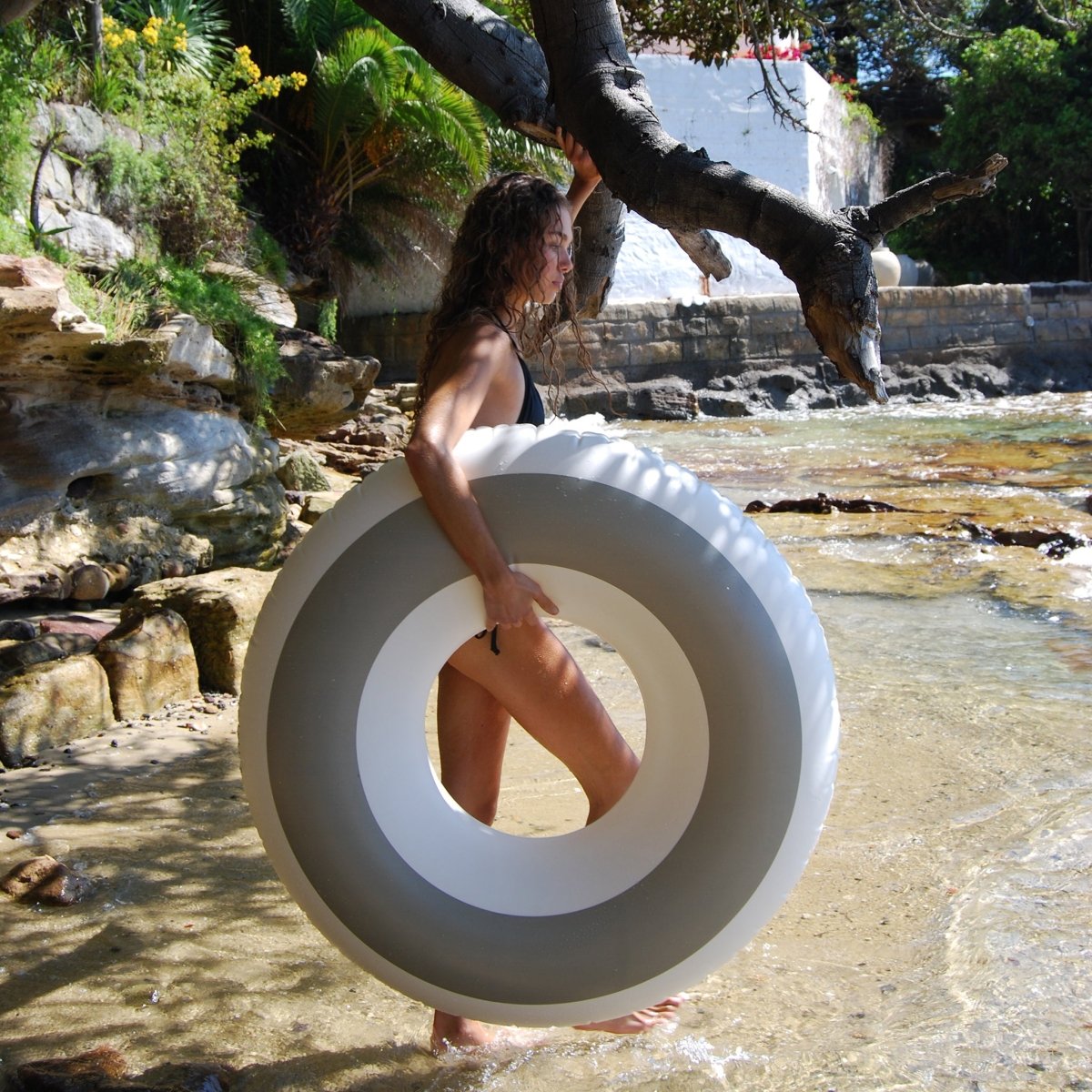 An image of Sunnylife Tube Pool Ring