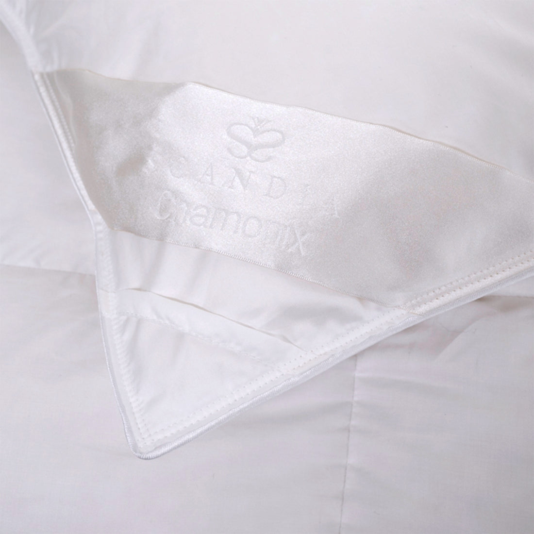 An image of Scandia Home Chamonix Comforter